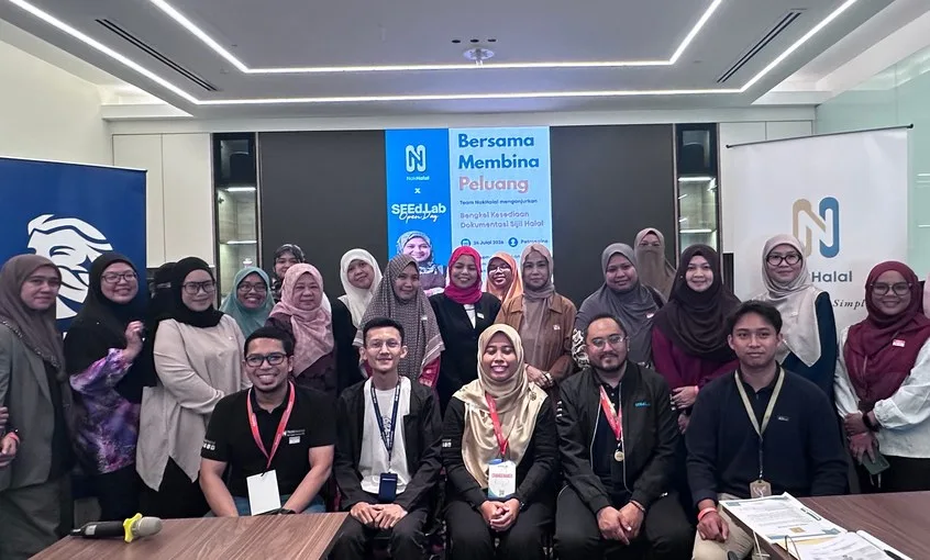 Participants and the NakHalal team after a halal documentation workshop